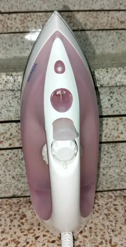 Ferro de Passar a Vapor Philips Walita Comfort 1000 - Rosa e Branco (Usado)