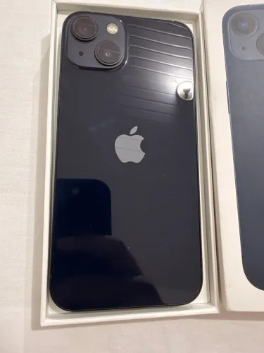 iPhone 13 black 128g