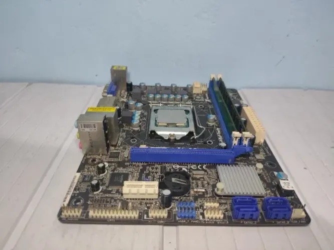 Kit Intel Core i3-3220 + ASRock H61M-DGS + 6GB DDR3