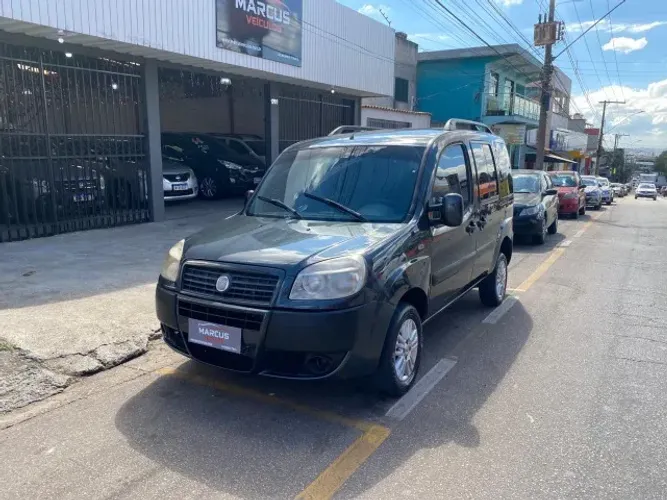 Fiat Doblo Essence 1.8 Flex 16V 5P 2012