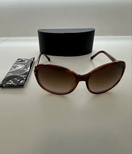 Óculos de sol feminino - Prada