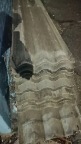 Telhas Ondina usada calha larga não