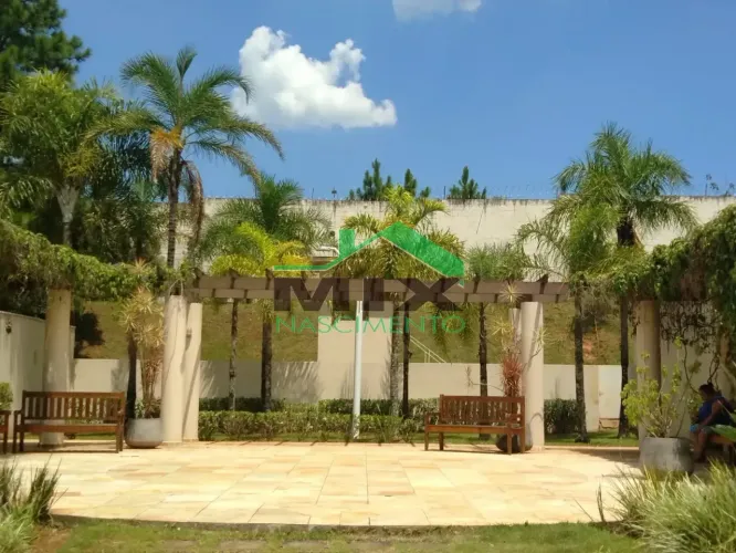 Sobrado à venda no Condomínio Aromaz, 3 dormitorios, 1 suite Master, 4 vagas de garagem,De