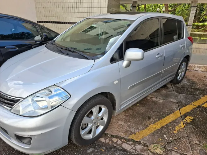 Nissan Tiida SL 1.8/1.8 Flex 16V Aut. 2013