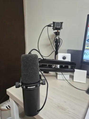 Vendo zoom f6 + shure sm7b + Saramonic SB V6 (nunca usado)