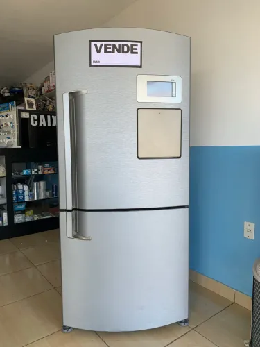 Geladeira Brastemp modelo. ( BRV80ARBNADO )