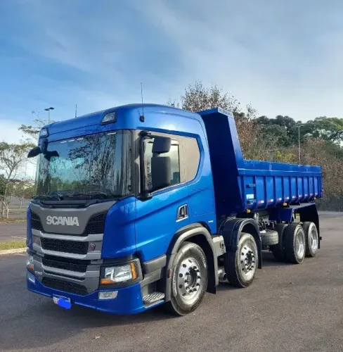 Scania P360 2021 8x2 Caçamba basculante