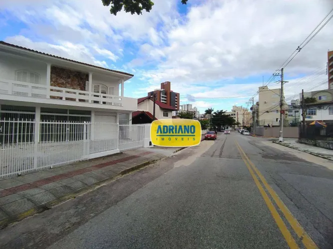 Casa com 3 dormitórios para alugar, 168 m² por R$ 5.104,25/mês - Estreito - Florianópolis/