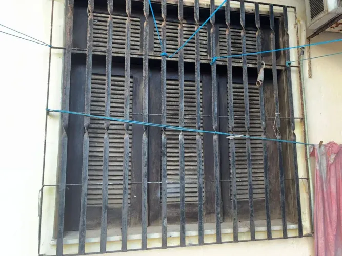 Janela de pau d'arco em otima condição