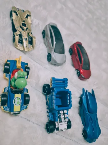 Lote com 6 Carrinhos Hot Wheels SORTIDOS PERSONALIZADOS - Miniaturas Colecionáveis