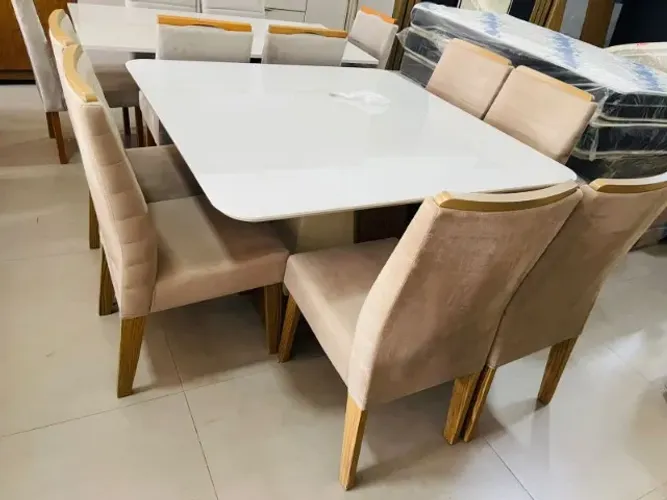Mesa de jantar 1.35x1.35 mt com 8 cadeiras estrutura em madeira com base telada