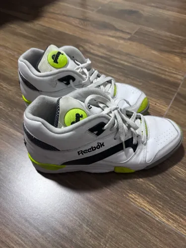 Tênis Reebok The Pump original para jogar tênis