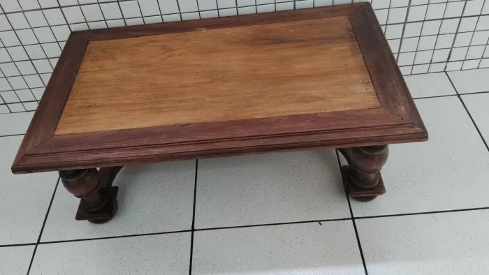 Mesa de centro madeira maciça
