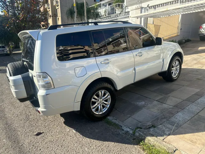 Mitsubishi Pajero HPE Full 3.2 4X4 T.i.dies. 5P AUT 2012