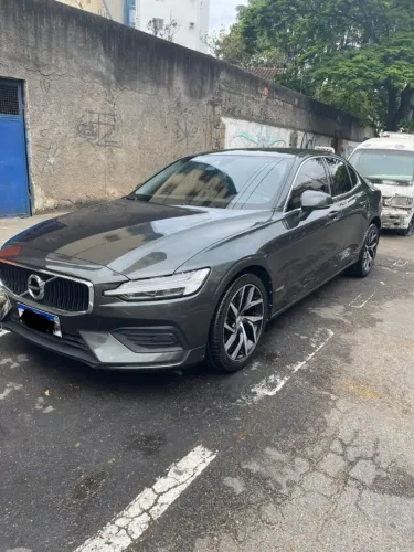 Volvo S60 T-4 Momentum 2.0 190cv 4P 2020