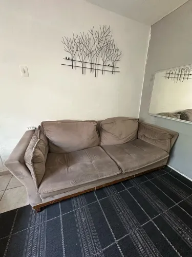Sofá de Camurça marrom Semi Novo