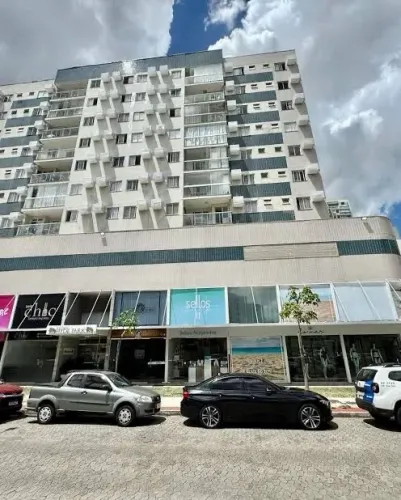 Alugo quarto em jardim camburi 