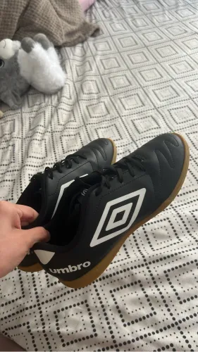 Tênis de futsal