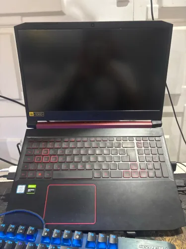 Acer nitro