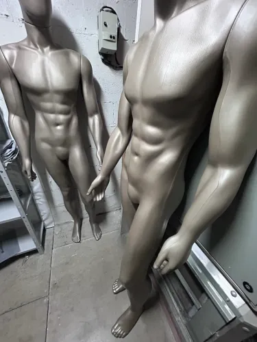 Manequins e cabides