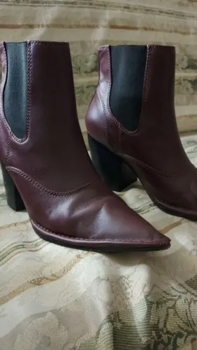 Bota Paula Torres couro legítimo Tam 38