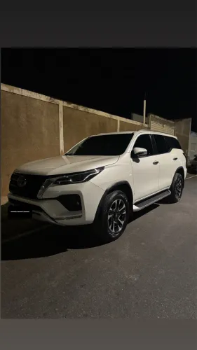 Toyota Hilux SW4 SRX 4X4 2.8 TDI 16V Dies. Aut. 2021