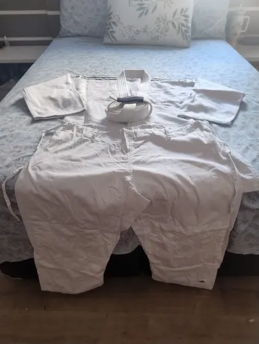 Kimono Adidas Original - Pouquíssimo Uso - Tamanho 190 cm