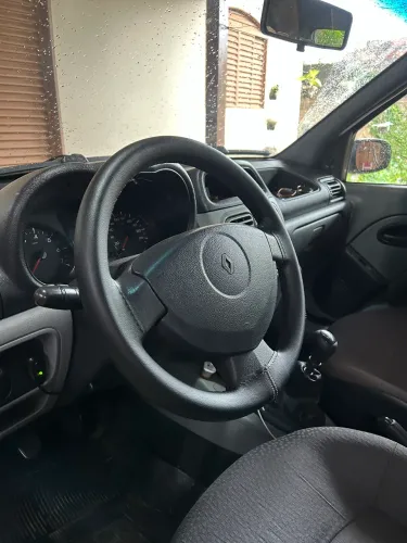 Renault Clio Hi-flex 1.0 16V 5P 2011