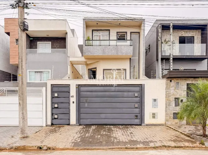 CASA COM 3 DORMITÓRIOS E PISCINA À VENDA EM CAJAMAR/SP