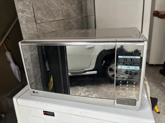 MICROONDAS LG INOX 30 LITROS