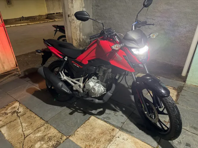 Fan 160 com baixo km