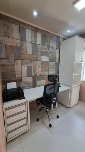 Conjunto de Escritório Completo - Mesa, Gaveteiro e Armário