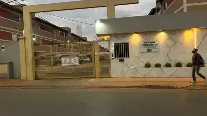 AGIO VALPARAÍSO TERREO C/ ARAMÁRIOS PRESTAÇAO 500 PROXIMO DA BR
