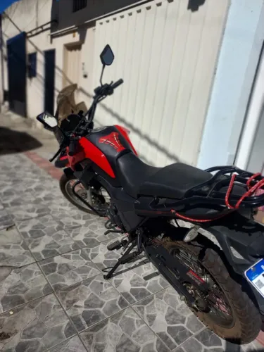 SHINERAY SHI 175 2025 / VERMELHA Menos de 1.000 Km Rodados!!!!!