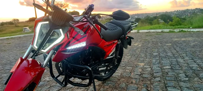 Moto pra iniciante, Free 150