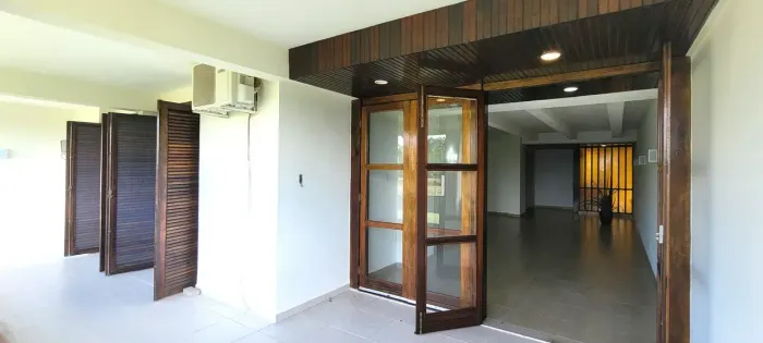 Apartamento para aluguel com 180 metros quadrados com 3 quartos