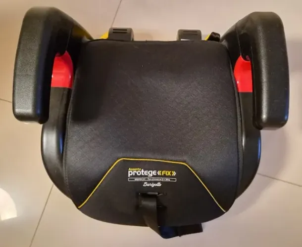 Assento de elevação burigotto protege fix booster infantil 15 a 36 kg