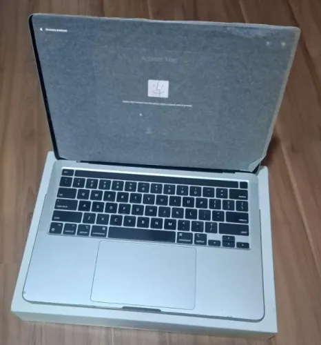  2022 - 13-inch MacBook Pro - Silver MBP 13.3 SL/8C CPU/10C GPU/8GB/512GB-USA Com nota fis