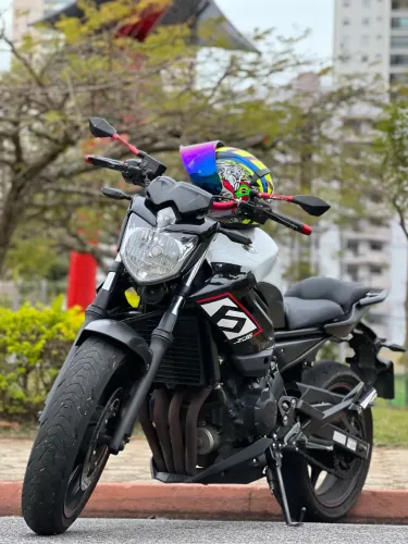 Vendo xj6 moto impecável