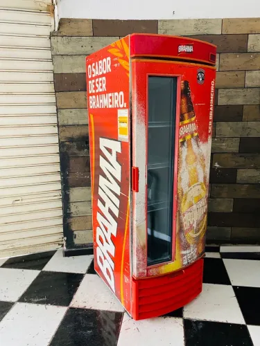 Vendo cervejeira metal frio 220 volts 449 litros funcionando perfeitamente