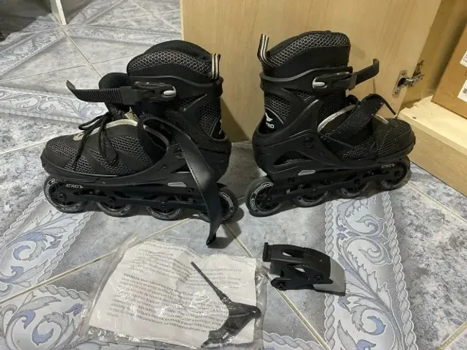 Patins tamanho 37 / 40