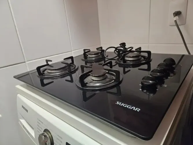 Fogão de Mesa Cooktop 4 Bocas Suggar