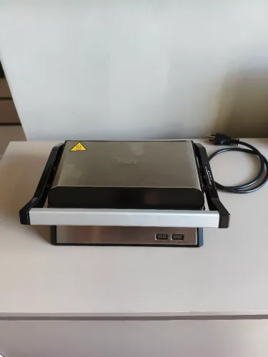 Grill e Sanduicheira Philco PGR21PI Maxx Clean 1000W