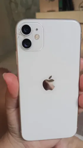 IPHONE 11 128 GB PEGANDO TUDO, COM TELA TROCADA.