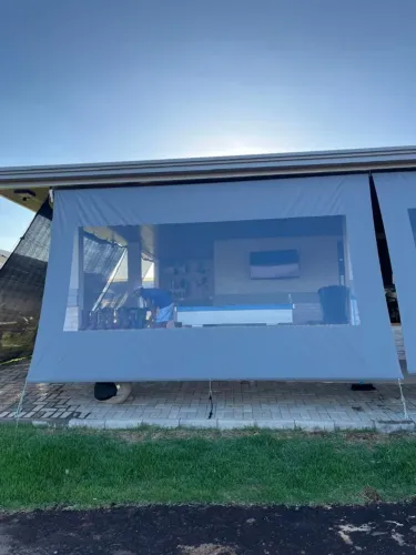 Toldo Retrátil Premium para Varanda - Excelente Estado | Proteção Chuva e Sol