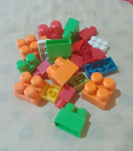 Brinquedos variados 