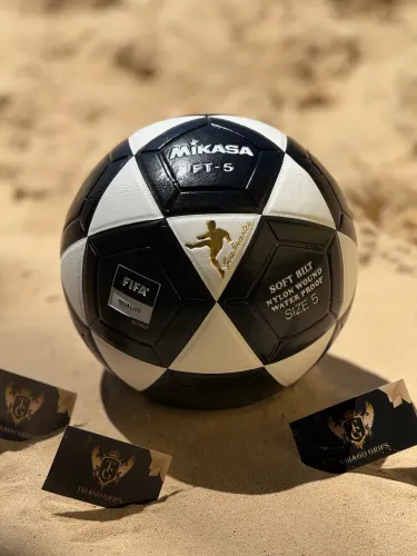 Bola mikasa ft5 de futevôlei nova