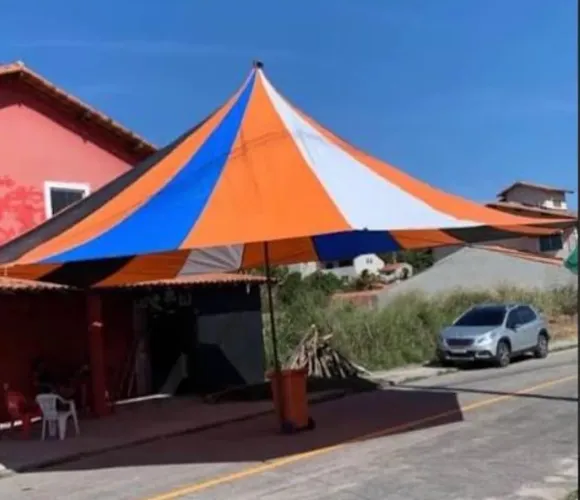 Tenda lona paraquedas com ferro 8x8 usada
