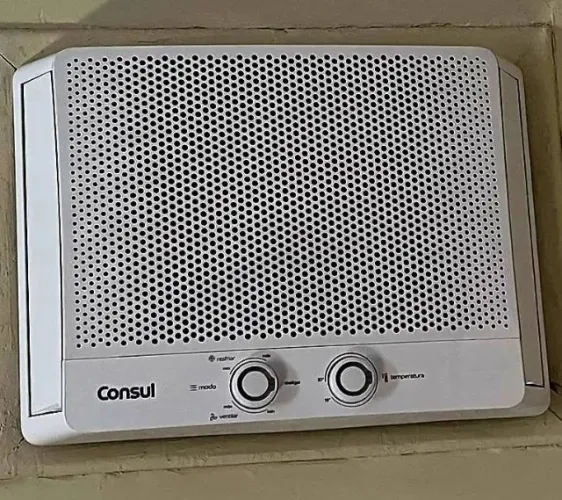 Ar Condicionado Consul 7500 Btus Semi Novo.