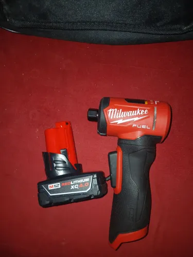 Parafusadeira Milwaukee 3485 novo